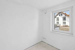 Geräumige und hochwertig ausgestattete A+ Doppelhaushälfte in Erding Mitte – Die vollständige Adresse der Immobilie erhältst du vom Anbieter., 85435 Erding – Vorschaubild 9