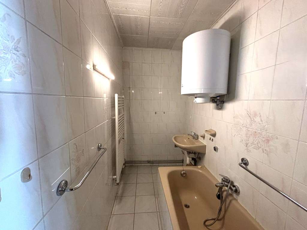 Immobilie in Teuchern - Verstecktes Potenzial auf dem Land – großzügiges Anwesen in Teuchern mit Charme! - Bild 4