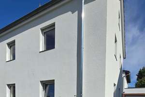 Sanierte 4-Zimmer-Doppelhaushälfte mit Wärmepumpe – Frankfurt-Nieder-Eschbach – 60437 Nieder-Eschbach, Frankfurt am Main – Vorschaubild 2