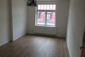 * Vermietete und günstige DG 3-Zimmerwohnung mit Wannenbad, EBK und Laminat in ruhiger Lage! * – Stöckelstraße 7, 4347 Schönefeld-Abtnaundorf, Leipzig – Vorschaubild 6