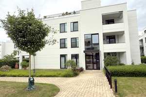 Moments Travemünde, moderne Traumwohnung in einer weißen Villa – Lübeck – Vorschaubild 1