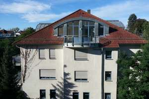 Attraktive Dachgeschoßwohnung mit EBK und zwei Dachterrassen