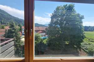 DIESES Appartement liefert Bergblick und himmlische Ruhe im 3. Stock – Am Schellenbach 7, 83670 Bad Tölz-Wolfratshausen (Kreis) – Vorschaubild 1