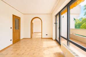 Ihr neues Zuhause in Harlaching: 4 Zimmer, 2 Balkone und großer Keller – Die vollständige Adresse der Immobilie erhältst du vom Anbieter., 81545 Harlaching, München – Vorschaubild 2
