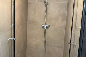 Charmante neu renovierte Mädchen-WG letztes ZIMMER!!  in bester Lage. – Klingenstraße 123, 70186 Ostheim, Stuttgart – Vorschaubild 2