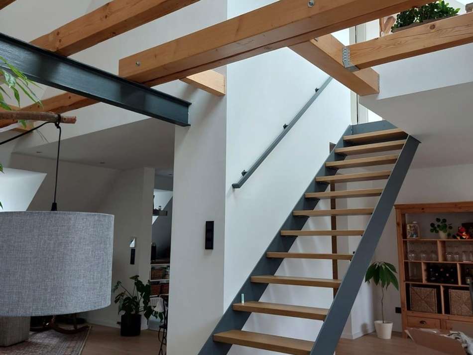 Wohnzimmer | Stahlwangentreppe