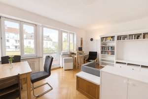 WIESBADEN: HELLE 3 ZIMMER WOHNUNG IM ZENTRUM MIT BALKON UND STELLPLATZ – 65185 Mitte, Wiesbaden – Vorschaubild 2