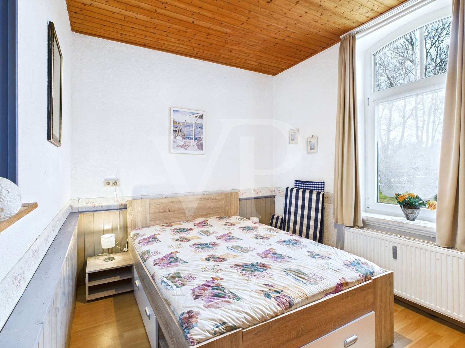 Erdgeschosswohnung - Ihr Erst- oder Zweitwohnsitz in einer alten Schule am Feldrand, Aurich Kreis – Bild 2