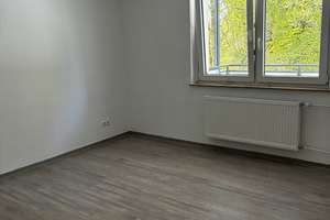 Wunderschöner Ausblick ins Grüne - Frisch renovierte 3,5 Zimmer Wohnung – Heidstrang 18, 44328 Alt-Scharnhorst, Dortmund – Vorschaubild 7