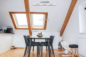 Schöne 2,5-Zimmer-Dachgeschosswohnung im Herzen Augsburgs – Die vollständige Adresse der Immobilie erhältst du vom Anbieter., 86152 Jakobervorstadt-Nord, Augsburg – Vorschaubild 4