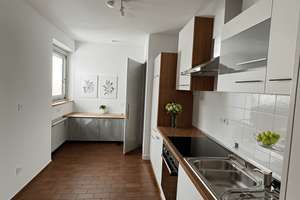Lichtdurchflutetes Zuhause in München, Hadern, U-Bahn 4 Min., optional TOP 2-er WG möglich – Die vollständige Adresse der Immobilie erhältst du vom Anbieter., 81375 Neuhadern, München – Vorschaubild 2