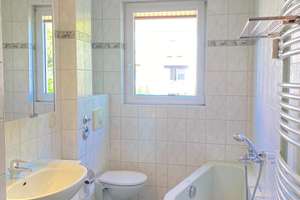 Schöne 3 Raum-Wohnung mit Einbauküche – Ernst-Kamieth-Straße 8, 6886 Lutherstadt Wittenberg – Vorschaubild 4