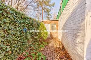 Sie hier? Wir auch! Wohnidyll direkt am Herzogenriedpark: Bungalow mit Wintergarten & 2 Bädern & TG. – Die vollständige Adresse der Immobilie erhältst du vom Anbieter., 68169 Neckarstadt-Ost/Wohlgelegen, Mannheim – Vorschaubild 11