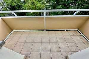 Gepflegte 4 - Zimmerwohnung mit 2 x Balkon in der Mitte Wiesbadens! – Bülowstrasse 7, 65195 Wiesbaden – Vorschaubild 3