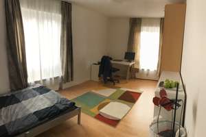 Möbliertes Zimmer in 3er WG nähe Olympiapark in Schwabing West – Gartenstr. 1, 80809 Am Luitpoldpark, München – Vorschaubild 1