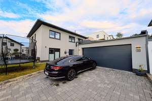 Exklusives Einfamilienhaus in Guxhagen (KEINE MAKLERPROVISION) – Die vollständige Adresse der Immobilie erhältst du vom Anbieter., 34302 Guxhagen – Vorschaubild 1
