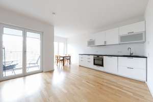 Elegantes Wohnambiente mit Loggia und großzügigem Grundriss in moderner Citylage – Suitbertusstraße 152, 40223 Bilk, Düsseldorf – Vorschaubild 3