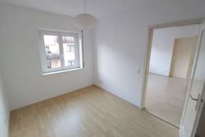 Top gepflegte 4 Zimmer,hell,guter Schnitt,WC&Bad getrennt,Keller,gute Fenster,1a-Lage,EBK-Übernahme – Kissinger Strasse 62, 70372 Seelberg, Stuttgart – Vorschaubild 18
