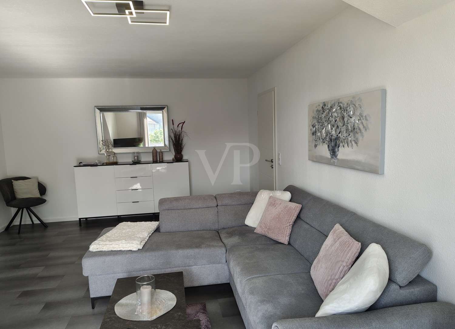 Immobilie in Oestrich-Winkel - Geschmackvoll modernisierte Maisonettewohnung in Rheinnähe - Einziehen und sich wohlfühlen! - Bild 1