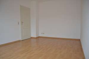 I gemütliche DG-Wohnung I Laminat I Duschbad I – Gerstäckerstraße 4, 4159 Möckern, Leipzig – Vorschaubild 4