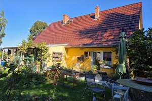 SCHÖNES EINFAMILIENHAUS AUF GROSSEM GRUNDSTÜCK – Die vollständige Adresse der Immobilie erhältst du vom Anbieter., 17111 Nossendorf – Vorschaubild 3
