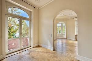 Exklusive 6-Zimmer-Altbauwohnung im Westend-Nord mit zwei Balkonen - bezugsfrei – 60322 Westend-Nord, Frankfurt am Main – Vorschaubild 22