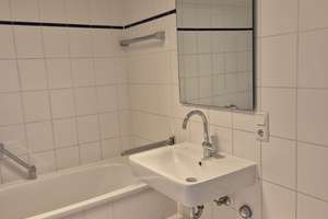 Lebendig wohnen in Wiesbaden: 3-Zimmer-Wohnung mit Balkon – George-Marshall-Straße 5, 65197 Rheingauviertel / Hollerborn, Wiesbaden – Vorschaubild 9