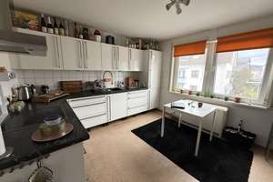 Attraktive Kapitalanlage: MFH mit Praxis, 4 Wohnungen & Garagen – Die vollständige Adresse der Immobilie erhältst du vom Anbieter., 76456 Kuppenheim – Vorschaubild 3