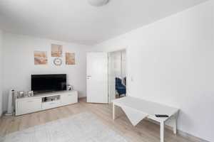 Mehrgenerationenhaus mit Potential – teils renoviert und mit vielseitiger Nutzungsmöglichkeit – Bodenseekreis – Vorschaubild 2