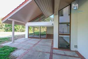 Gepflegtes Galerie-EFH mit großen Garten, EBK, Hobbyraum sowie Doppelgarage in herrlicher Lage – Die vollständige Adresse der Immobilie erhältst du vom Anbieter., 91341 Röttenbach – Vorschaubild 1