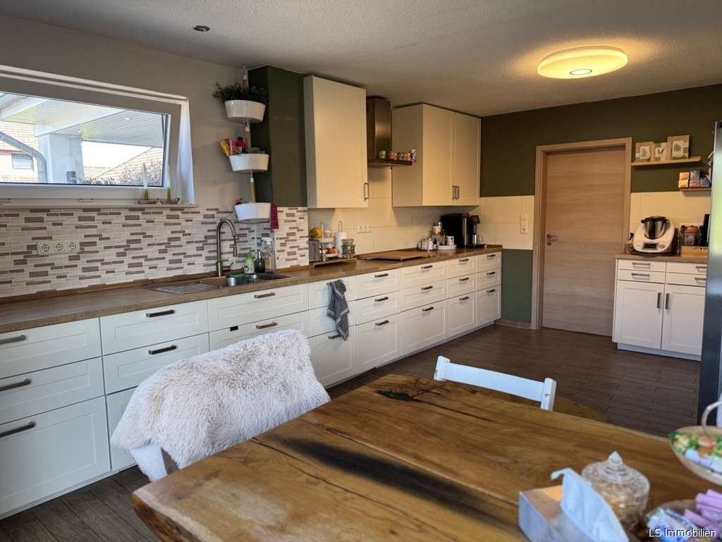 Immobilie in Wiefelstede - Großzügiges Haus mit Remise und Outdoorküche - Bild 4