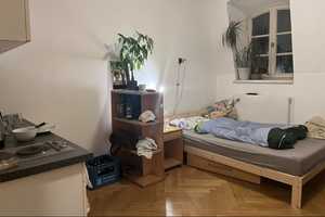 Nur im Juli! Zentrale Wohnung München Maxvorstadt zur Untermiete im Juli