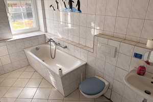 Altes Haus sucht neue (Miet-, Mit- oder Allein-)Bewohner
Großes Bauernhaus nahe Kamenz – Bautzen (Kreis) – Vorschaubild 3