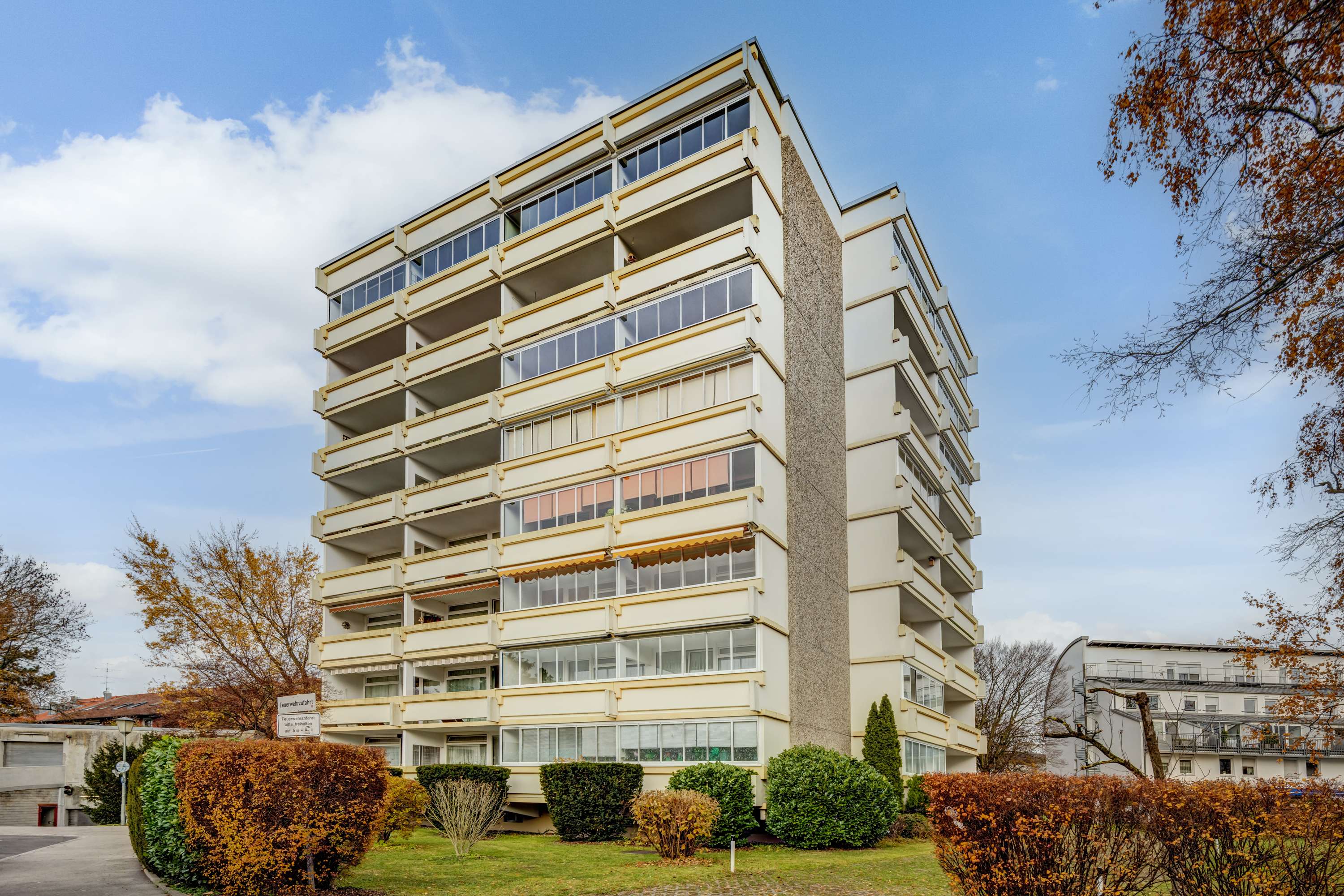 Sonnige 2-Zi-Wohnung mit Panoramaweitblick zu verkaufen, München – Bild 1