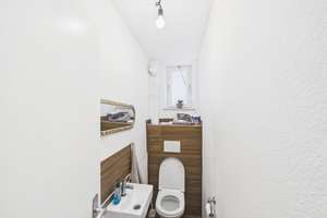 Charmantes Mehrfamilienhaus mit Potenzial und flexiblen Nutzungsmöglichkeiten! – Die vollständige Adresse der Immobilie erhältst du vom Anbieter., 70327 Untertürkheim (Ortsteil), Stuttgart – Vorschaubild 13