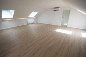 Ostersbaum - Außergewöhnliches 3-Zimmer Dachgeschoss komplett renoviert – Ostersbaum 18, 42107 Elberfeld, Wuppertal – Vorschaubild 2