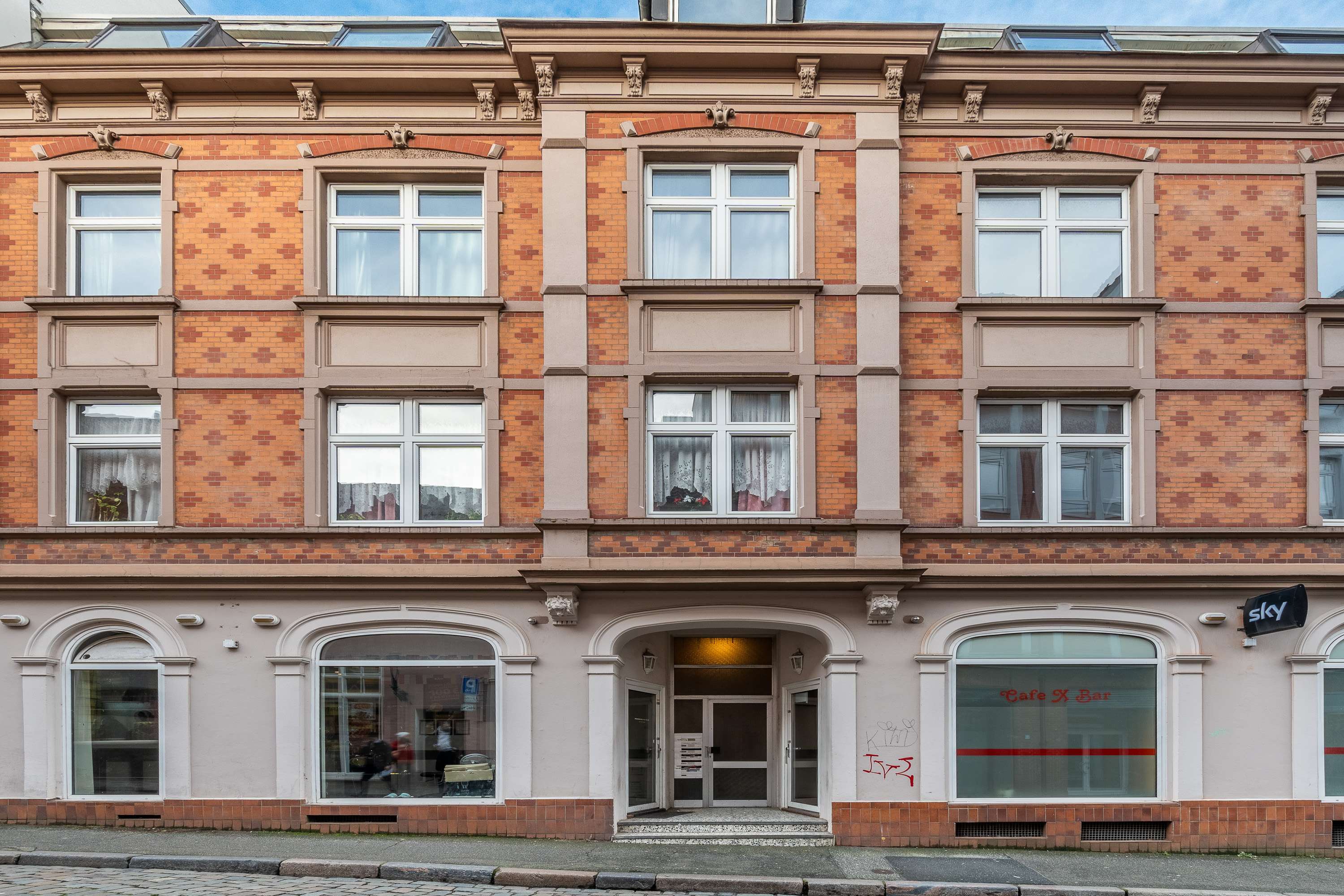 Lübeck I Aufgeteiltes Zinshaus mit Gewerbe und Wohneinheiten auf Altstadt-Insel mit Dachterrasse, Lübeck – Bild 2
