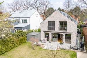 Modernes Einfamilienhaus in begehrter Wohnlage mit großer Terrasse und Garten – Die vollständige Adresse der Immobilie erhältst du vom Anbieter., 22391 Wellingsbüttel, Hamburg – Vorschaubild 33