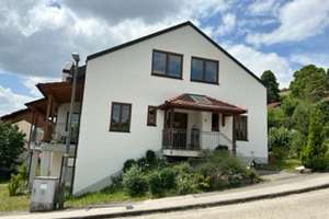 Attraktives 3-Familienhaus im schönen Altmühltal für 645.000€ – Am Lechfeld 21, 85135 Titting – Vorschaubild 1