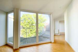 Charmante Dachgeschosswohnung mit sonniger West-Terasse im beliebten Prenzlauer Berg! – Die vollständige Adresse der Immobilie erhältst du vom Anbieter., 10409 Prenzlauer Berg, Berlin – Vorschaubild 4