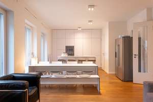 AQ - 2 Zi. Wohnung, fußläufig zum Rhein