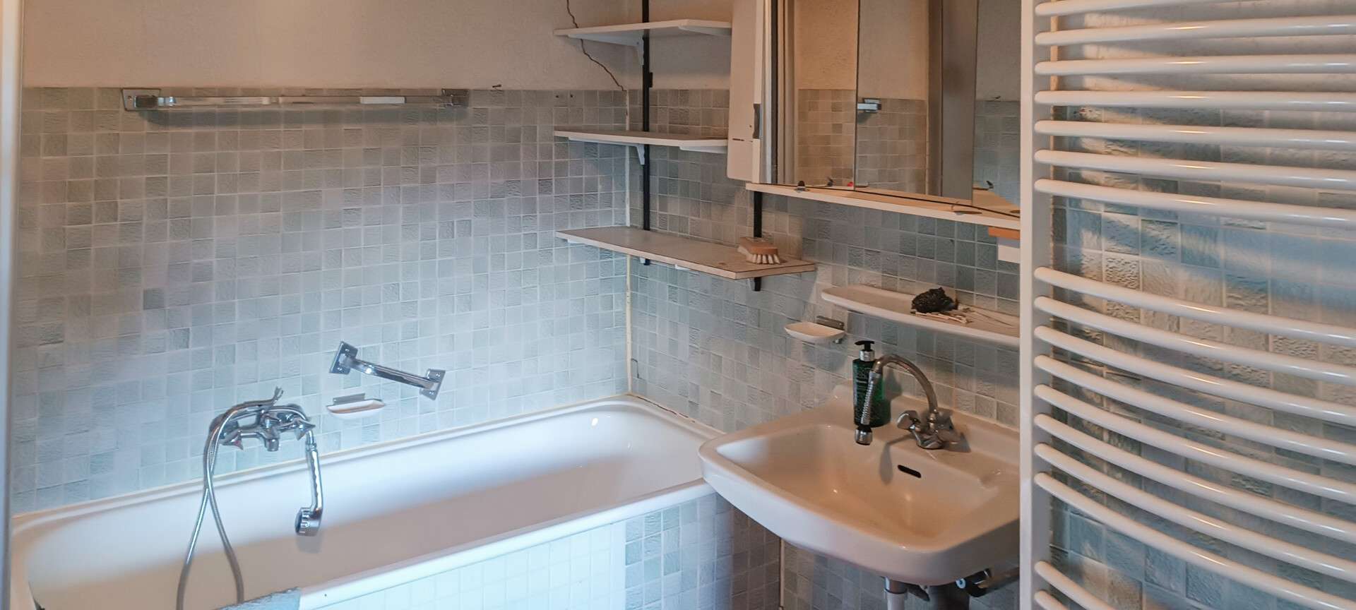 Immobilie in Ransbach-Baumbach - Charmantes Wohnhaus in Ransbach-Baumbach – ideal für eine liebevolle Neugestaltung - Bild 0