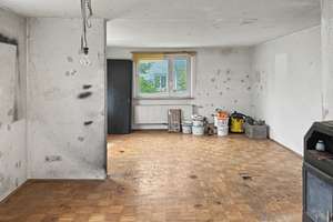 Einfamilienhaus mit Garten und Garage in Spaichingen – Die vollständige Adresse der Immobilie erhältst du vom Anbieter., 78549 Spaichingen – Vorschaubild 4