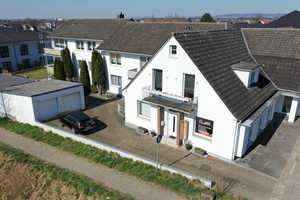 Solides Wohnhaus mit 5 WE + 2 Ladenlokale als Kapitalanlage
Kirchlengern, Lübbecker Straße 105 – Lübbecker Straße 105, 32278 Herford (Kreis) – Vorschaubild 3