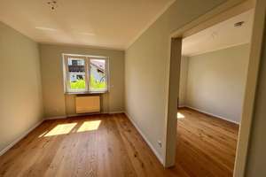 Große Vierzimmerwohnung mit Garage und Gartenanteil in Laubenheim – Die vollständige Adresse der Immobilie erhältst du vom Anbieter., 55130 Laubenheim, Mainz – Vorschaubild 5