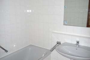 CITY CRUISER / Aber sehr ruhig gelegen. Schöne 3-Zimmerwohnung mit Einbauküche, Balkon + Tiefgarage – Schiersteiner Str. 37A, 65187 Rheingauviertel / Hollerborn, Wiesbaden – Vorschaubild 8