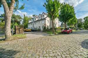 Property thumbnail 1