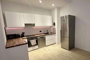 3 Months Sublet / Quiet Furnished Altbau with South Balcony in P-berg / 3 Monate Zwischenmiete – Die vollständige Adresse der Immobilie erhältst du vom Anbieter., 10437 Prenzlauer Berg, Berlin – Vorschaubild 5