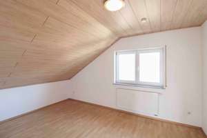 Ein Zuhause mit Herz & Möglichkeiten – Charmantes Einfamilienhaus mit Einliegerwohnung in Sinn – Die vollständige Adresse der Immobilie erhältst du vom Anbieter., 35764 Sinn – Vorschaubild 11