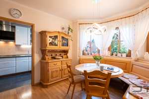 Modernisiertes EFH mit Einliegerwohnung und Traumgarten mit Fernblick auf den Rauhen Kulm! – Schlossgarten 16, 95517 Bayreuth (Kreis) – Vorschaubild 13